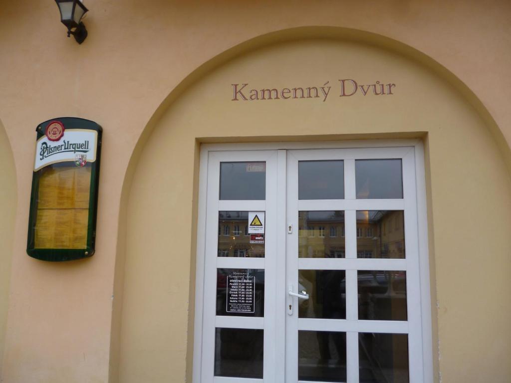 Pension Kamenny Dvur マリアーンスケー・ラーズニェ エクステリア 写真